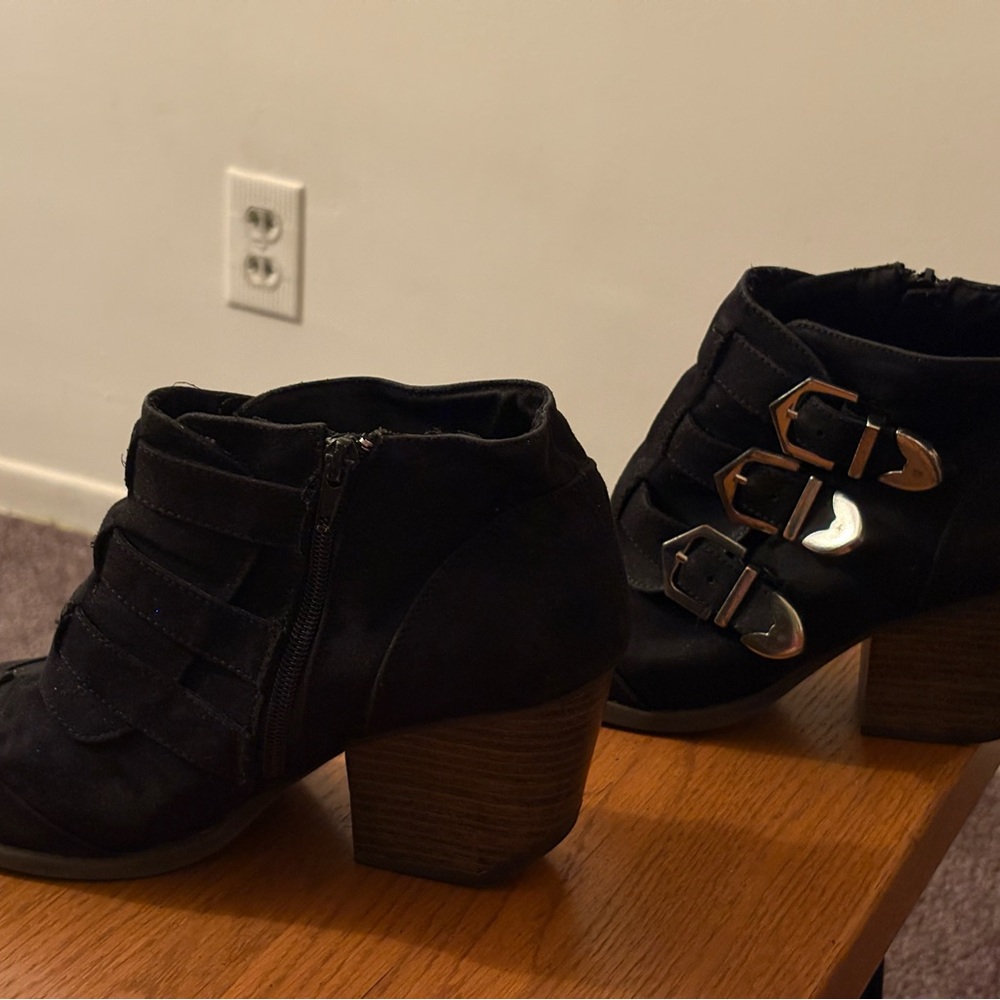 Qupid Black Burnish PU Footwear